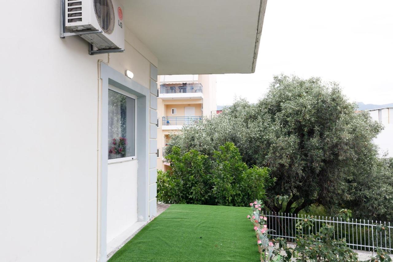 Best Located Melina 2 Rooms Escape Kalamata Exterior photo